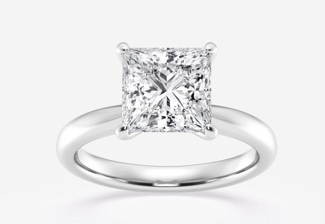 18k Solitaire Lab Engagement ring