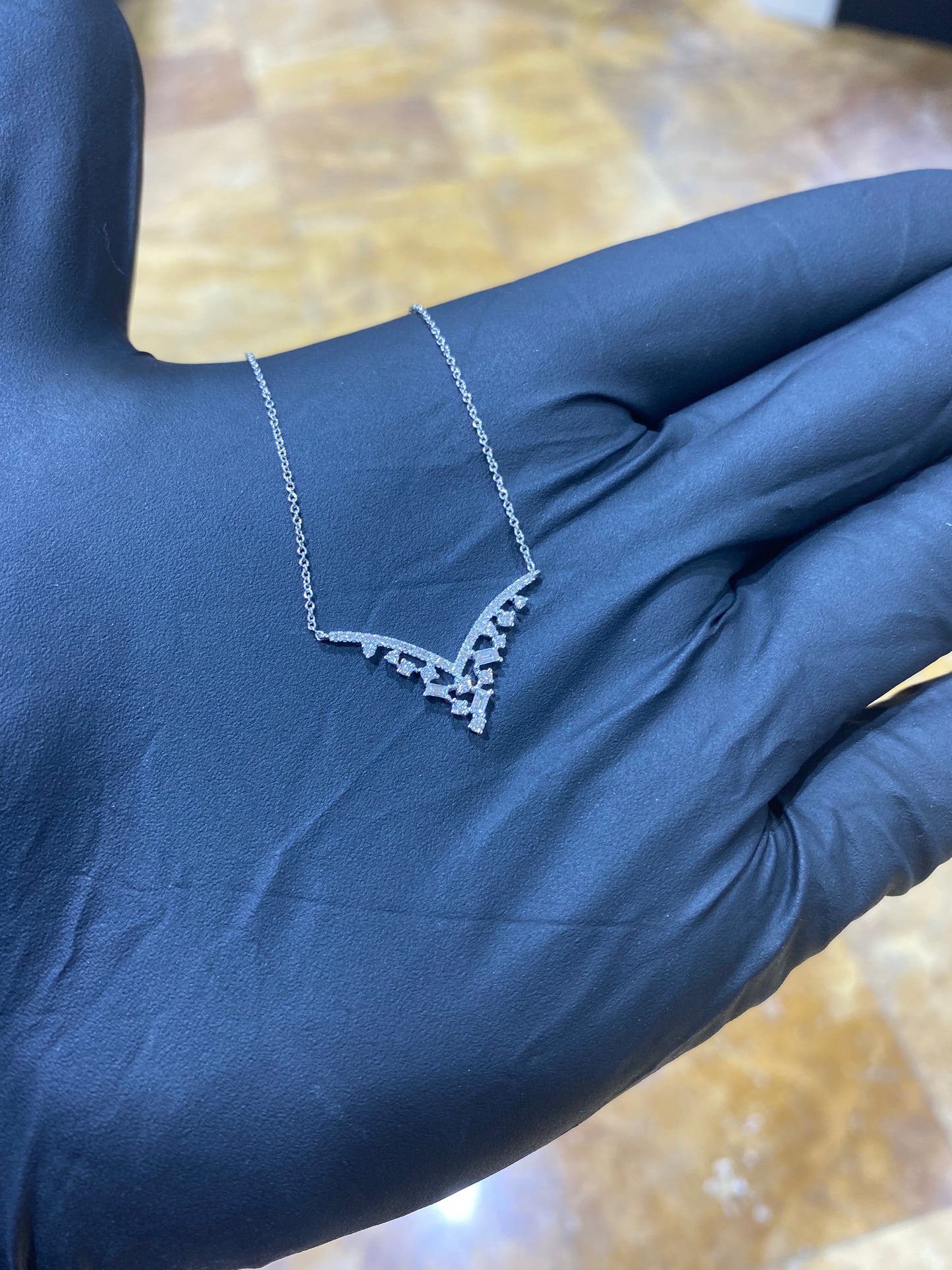 14kwg elegant necklace