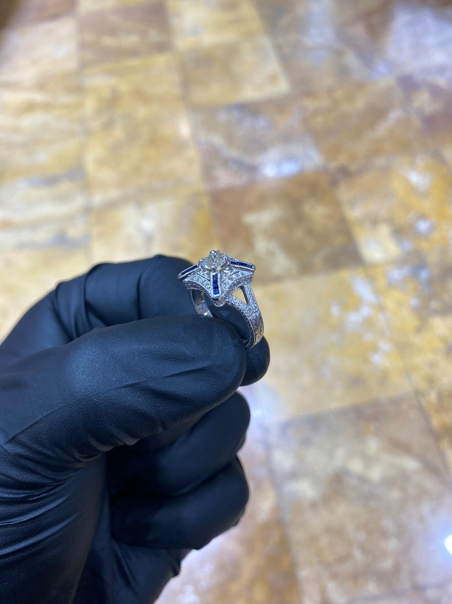 Plt Diamond & sapphire ring