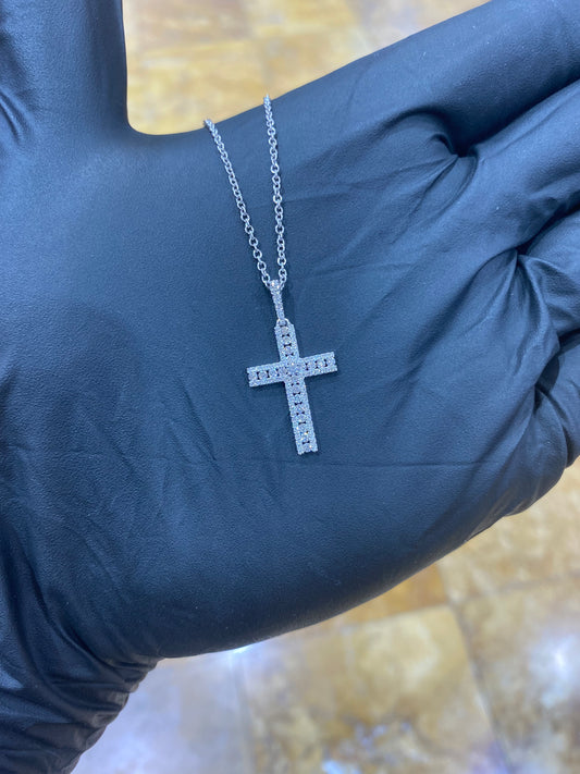 14kwg Diamond cross